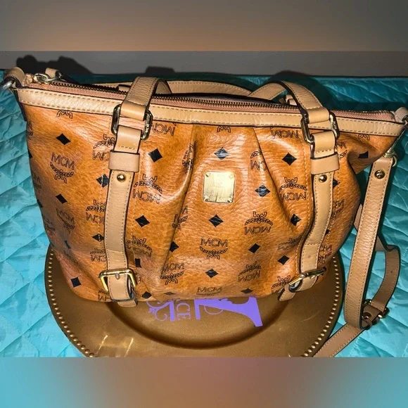 MCM Visetos Medium Essentials Shopper Tote Cognac - Picture 3 of 17